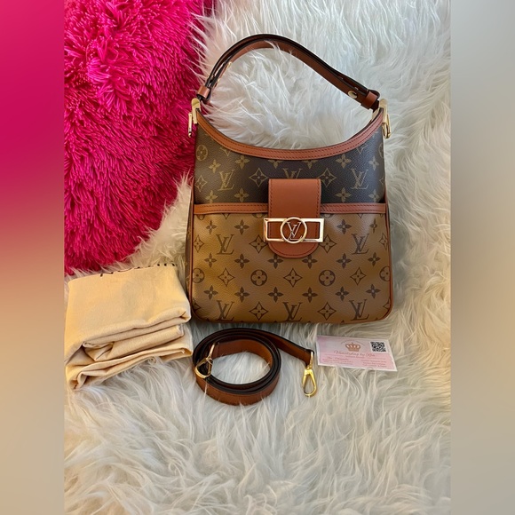 ❣️❣️❣️SOLD on IG❣️❣️❣️ Dauphine Hobo PM 2 way reverse monogram - Picture 4 of 10